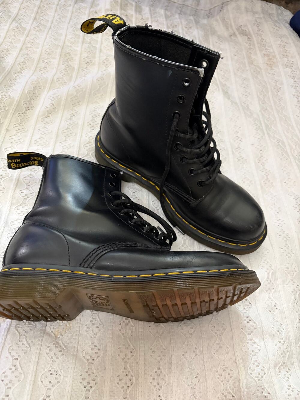 Dr Martens 1460 Smooth Leather 8 Eye Lace Up Boots Black Women's US 8